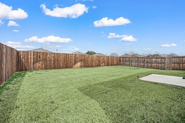 Building Photo - 4724 Swan Nck Dr