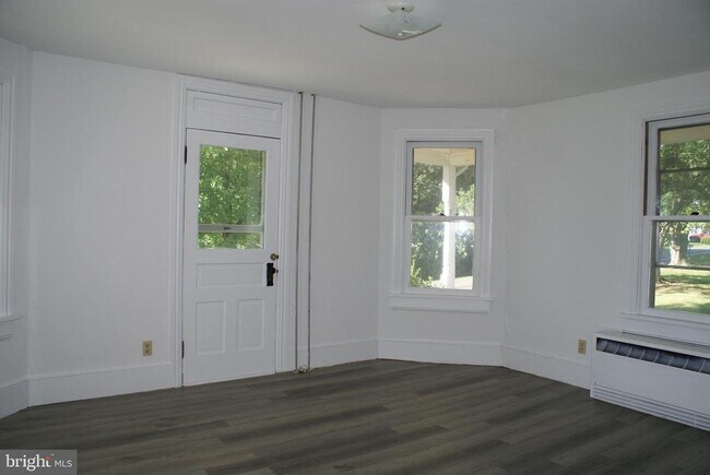 Building Photo - 2419 Apple Way