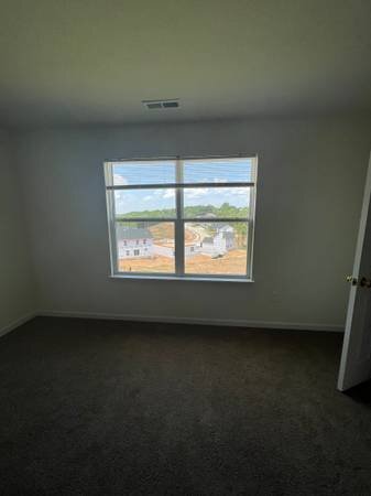 Building Photo - 885 Black Bear Dr