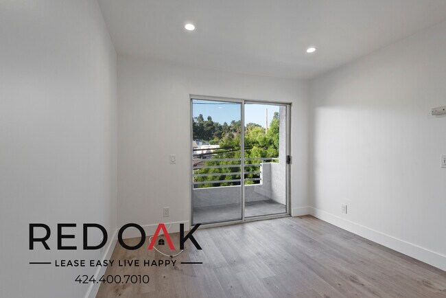 Building Photo - 3540 Fletcher Dr