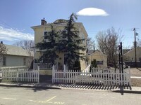 Building Photo - 114 W Allyn St