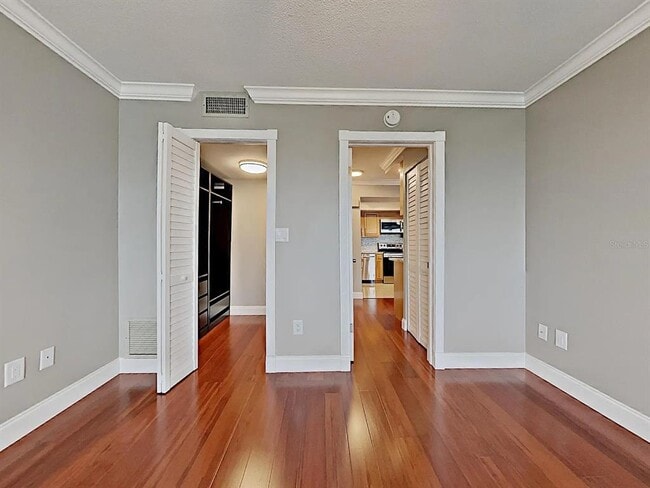 Building Photo - 5220 Brittany Dr S