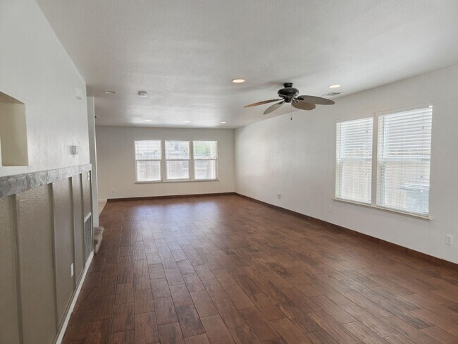 Building Photo - Spacious 4-Bedroom Home with Solar, Finished Garage, Large Pantry & Low-Maintenance Backyard in M...