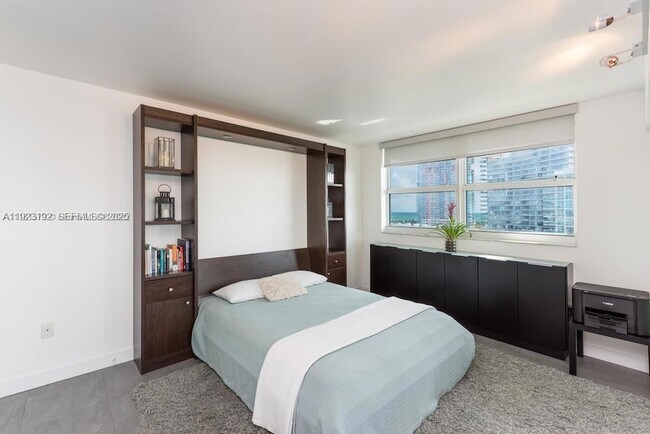 Building Photo - 90 Alton Rd