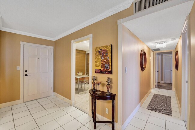 Building Photo - 1600 S Ocean Dr