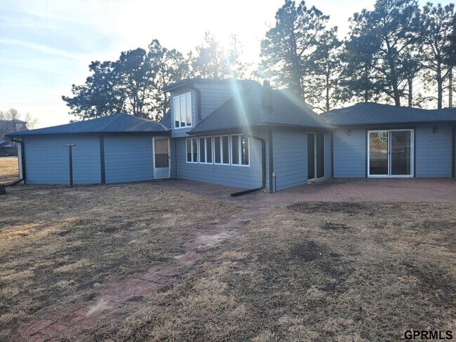 Building Photo - 1055 Platteview Dr