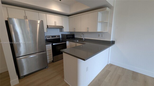 Building Photo - 3500 Coral Wy