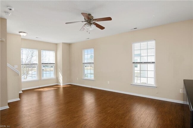 Building Photo - 4956 Almandine Ave