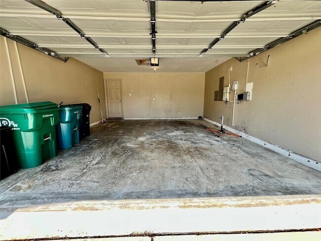 Building Photo - 1005 Tallahassee Dr