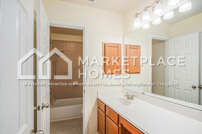 Building Photo - 200 Frontier Cove