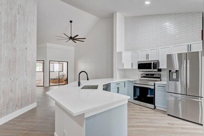 Primary Photo - 206 Sea Oats Dr
