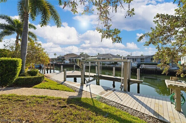 Building Photo - 1641 Villa Ct