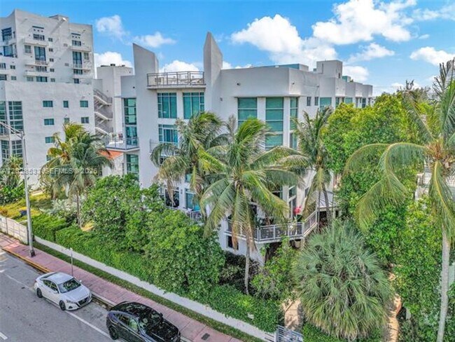 Building Photo - 7728 Collins Ave