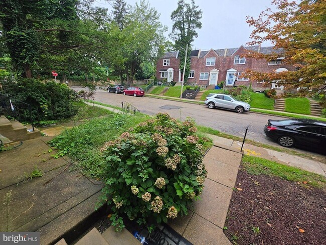 Building Photo - 408 Slocum St