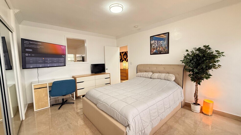 Apt #2 Master Bedroom - 650 Pennsylvania Ave