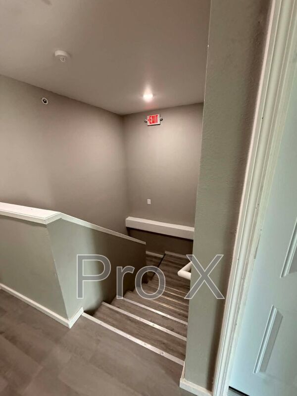 Building Photo - 117-121 S Byers Apartments