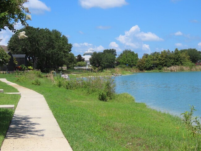 Building Photo - Waterside Point Townhome