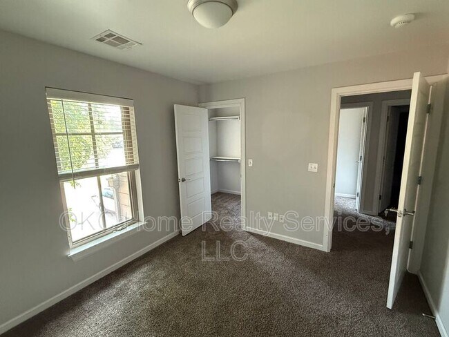 Building Photo - 2905 Quail Creek Rd