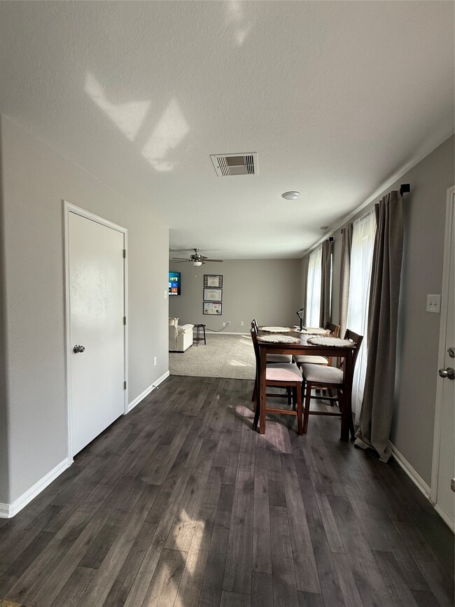 Building Photo - 23603 Legacy Oak St