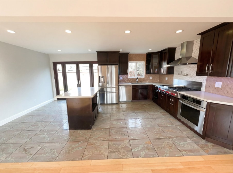 Building Photo - 400 Santa Maria Dr