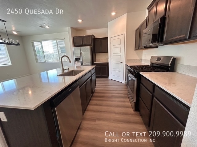 Building Photo - 2450 Quesada Dr