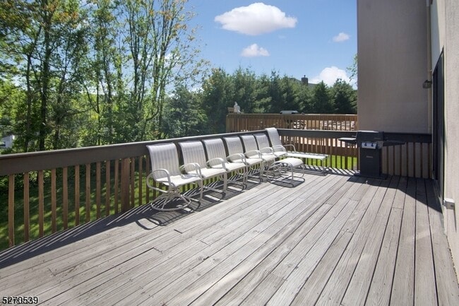 Building Photo - 42 Schindler Terrace