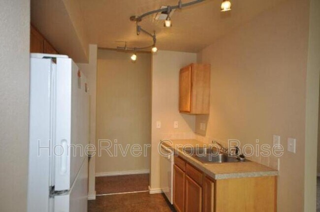 Building Photo - 4013 Washington Ave