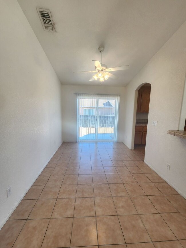 Building Photo - Great Home Near Downtown 29 Palms