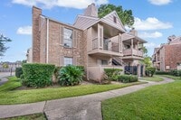 Building Photo - 2800 Jeanetta St