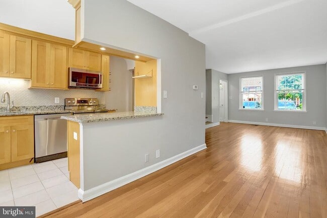 Building Photo - 3267 S Stafford St