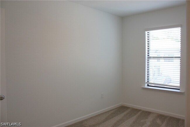 Building Photo - 27874 Radiant Ct