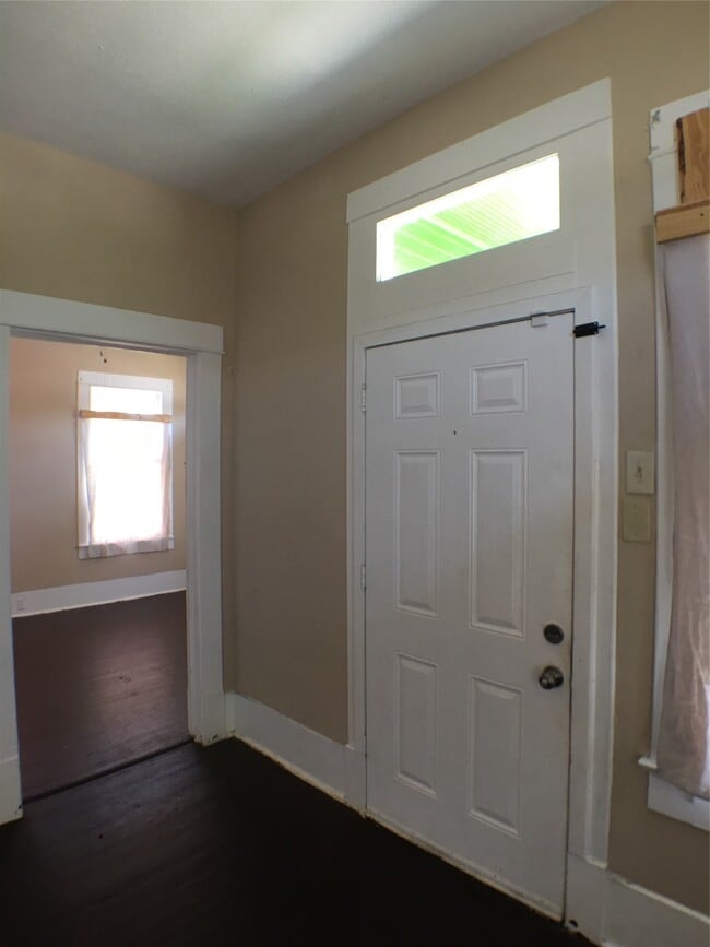 Building Photo - 3828 Avenue M 1/2