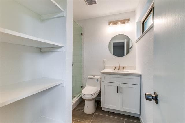 Building Photo - 3517 Woodleigh Dr
