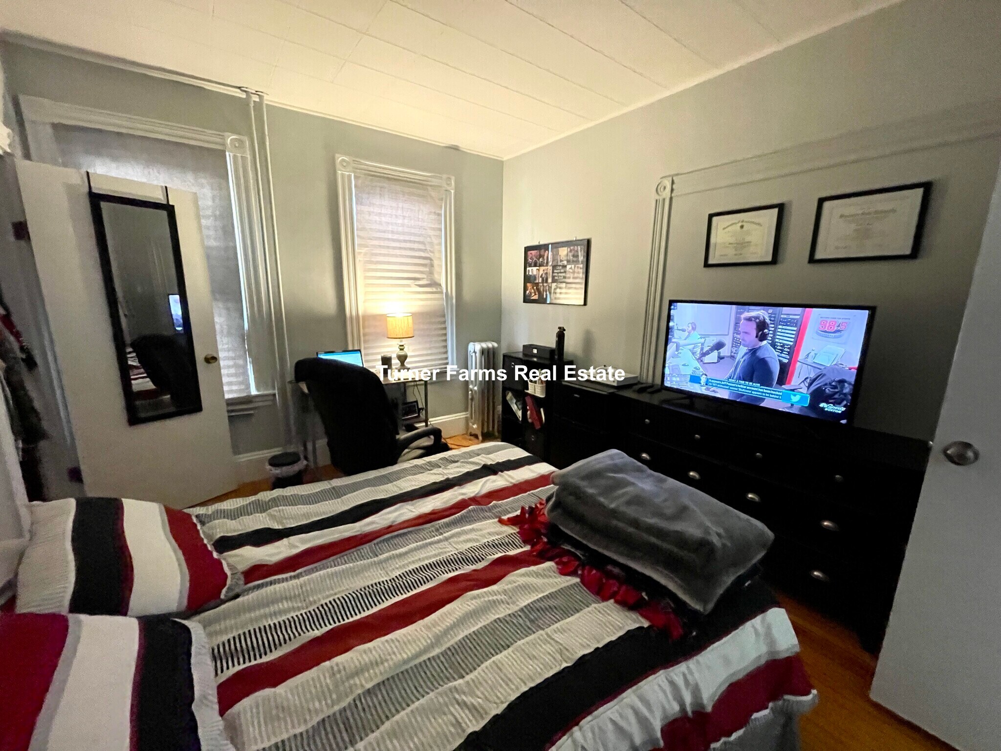 Building Photo - 38 Cherry St