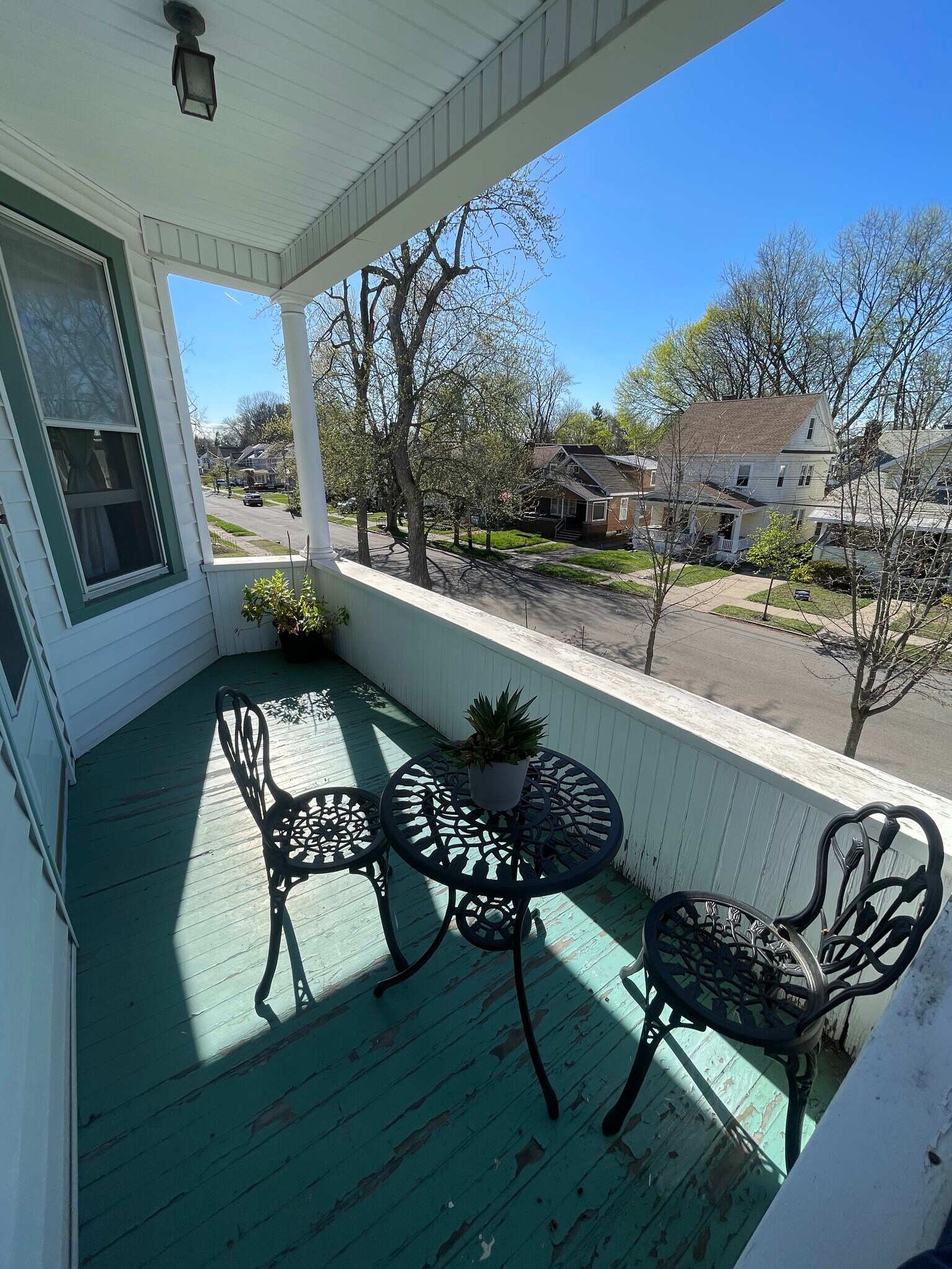 Building Photo - 830 Plymouth Ave