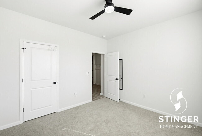 Building Photo - 334 Sanctuary Dr