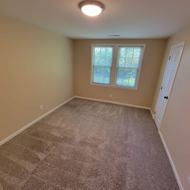 Building Photo - 4/2 Bungalow in Algood City Limits