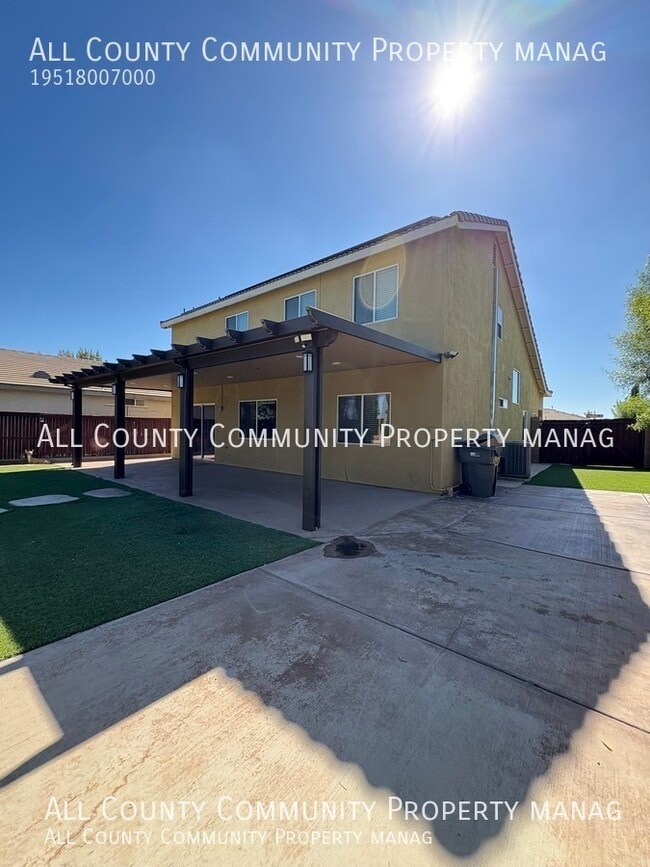Building Photo - 26836 Hanford St