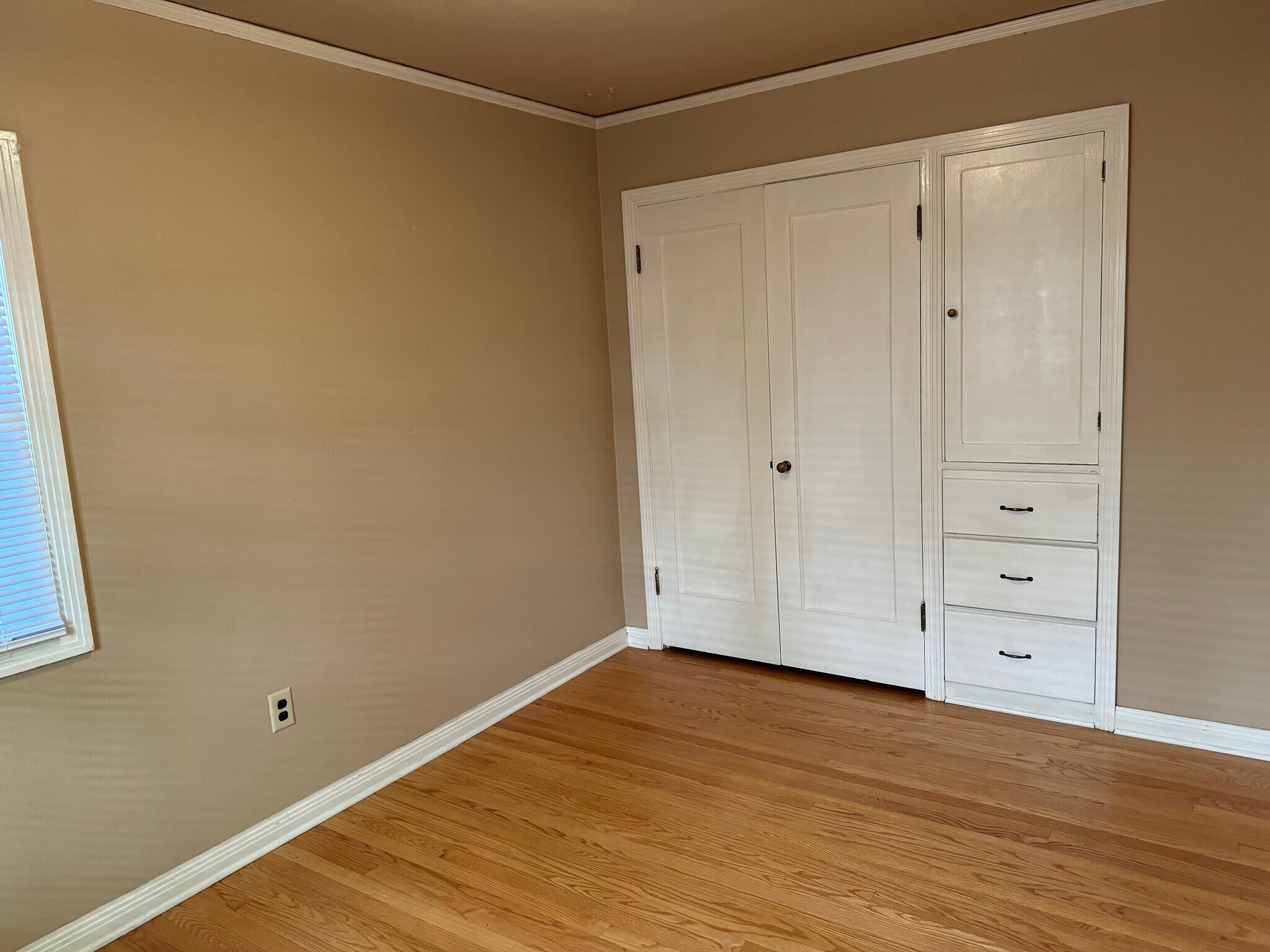 Building Photo - 7405 NE Prescott St