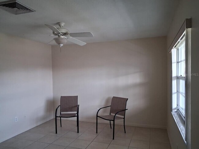 Building Photo - 4744 Azalea Dr