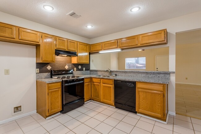 Building Photo - 9206 Towerstone Dr