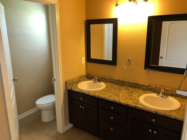 Building Photo - Ranch-Style 3BD Duplex featuring One-Level Living in Falcon! - Security Deposit Waiver Available