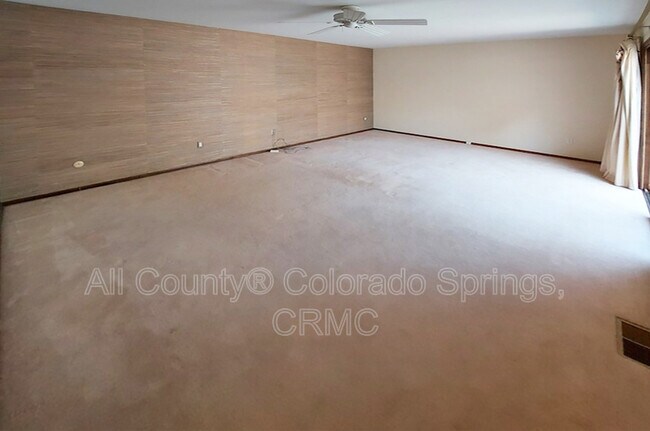 Building Photo - 134 Miramar Dr