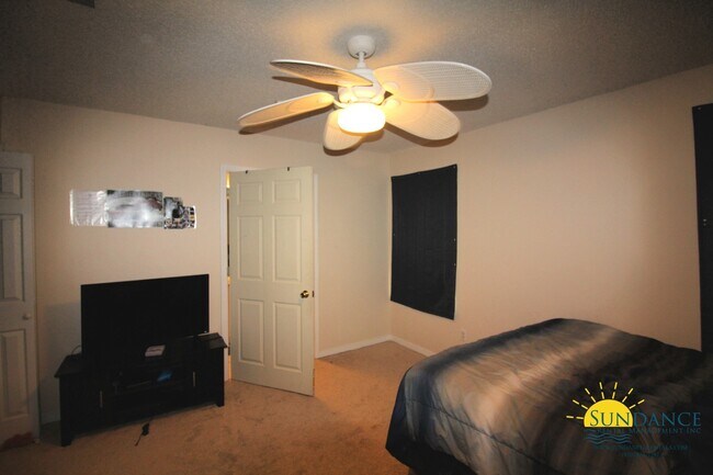 Building Photo - Nice 3 Bedroom Home in Mary Esther
