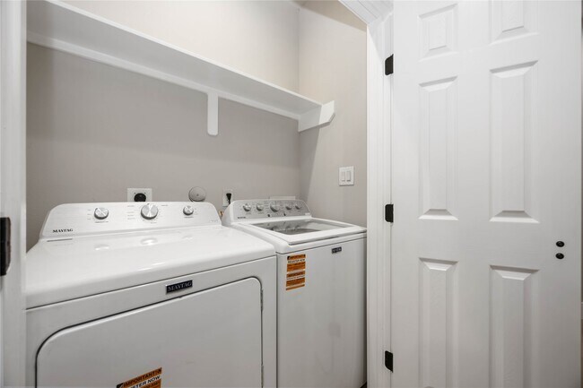 Building Photo - 2409 Dolly Wright St