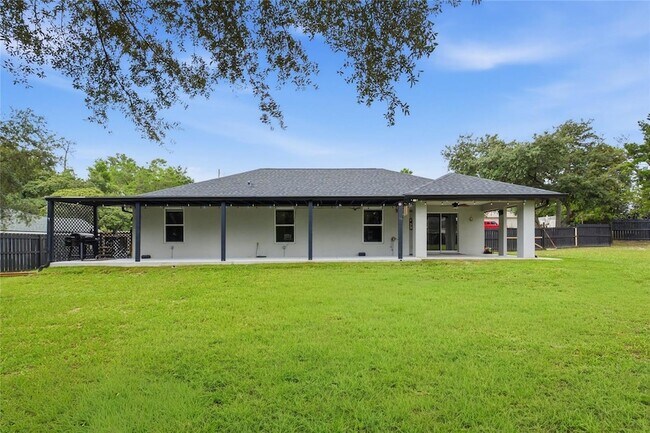 Building Photo - 10924 SW 48th Terrace
