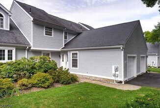 Building Photo - 5 Century Ct