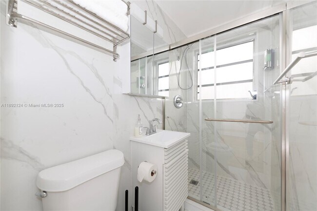 Building Photo - 545 Michigan Ave