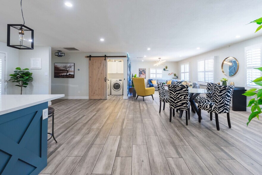 Building Photo - 3502 E Crocus Dr