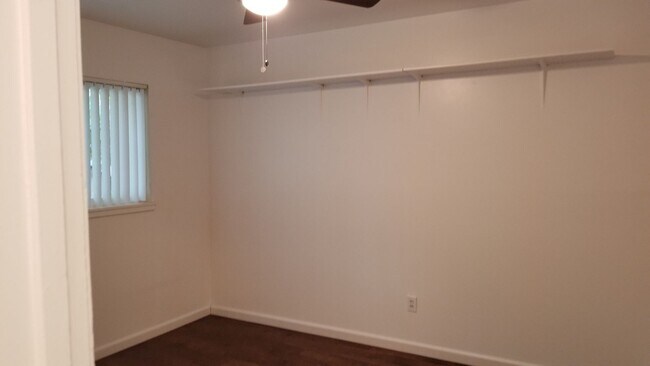 Building Photo - 2 BEDROOM DUPLEX-across the street from UC Davis